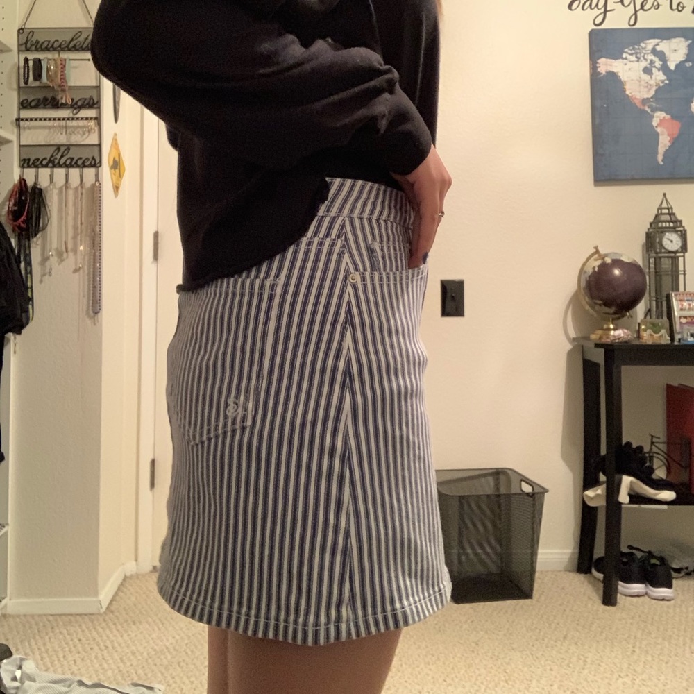 Stripes 🤩 - Picture 3 of 4